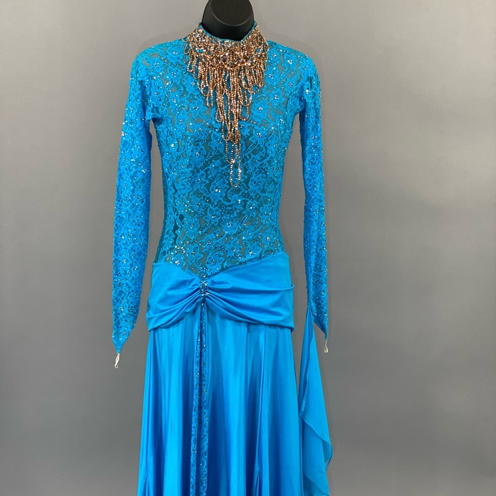 Beautiful turquoise blue smooth/standard dress!